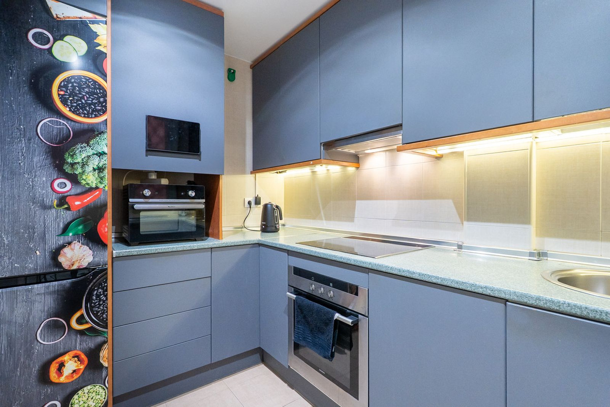 Se vende Apartamento Planta Media de 2 dormitorios en Costa Del Sol, Málaga, España