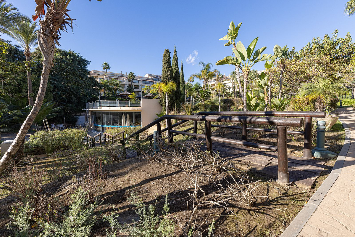 5 Bed Apartment for sale in Bahía De Marbella Costa Del Sol, Málaga, Spain