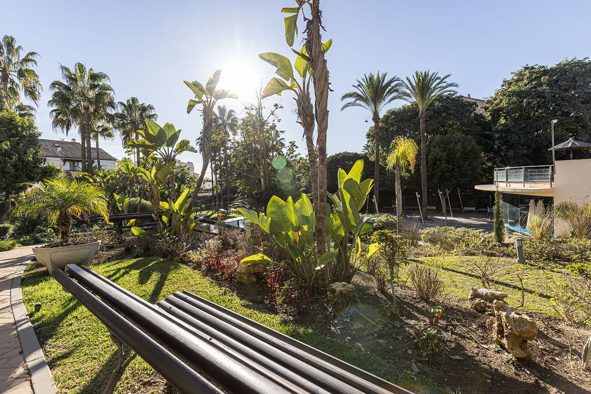 5 Bed Apartment for sale in Bahía De Marbella Costa Del Sol, Málaga, Spain