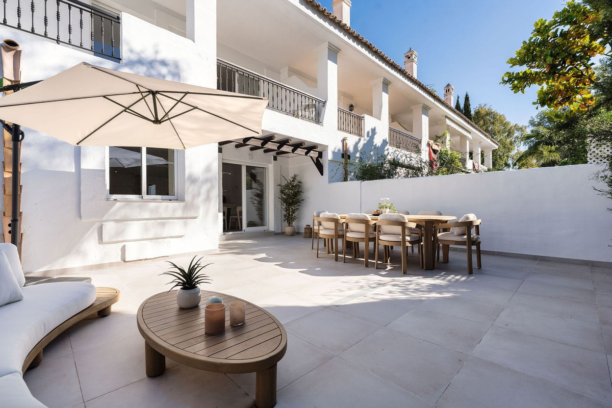3 Bed Townhouse for sale in Nueva Andalucía Costa Del Sol, Málaga, Spain