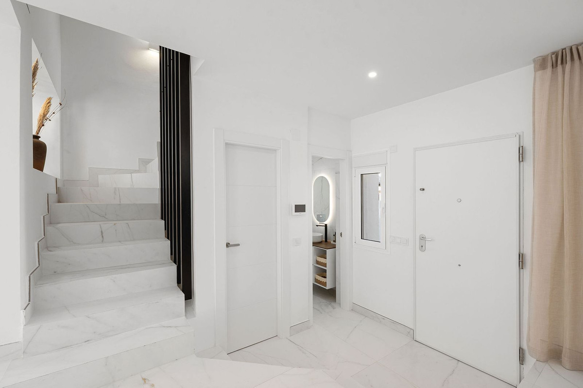 3 Bed Townhouse for sale in Nueva Andalucía Costa Del Sol, Málaga, Spain
