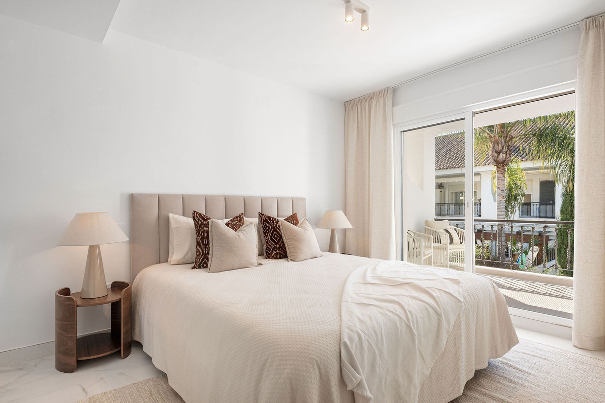 3 Bed Townhouse for sale in Nueva Andalucía Costa Del Sol, Málaga, Spain