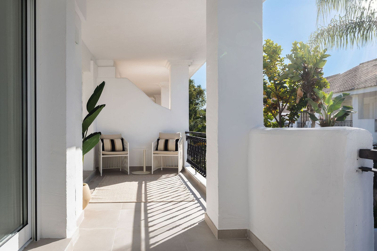 3 Bed Townhouse for sale in Nueva Andalucía Costa Del Sol, Málaga, Spain