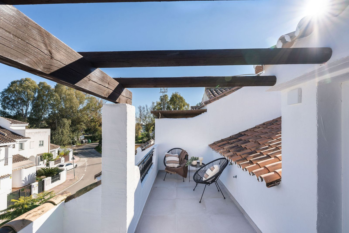 3 Bed Townhouse for sale in Nueva Andalucía Costa Del Sol, Málaga, Spain