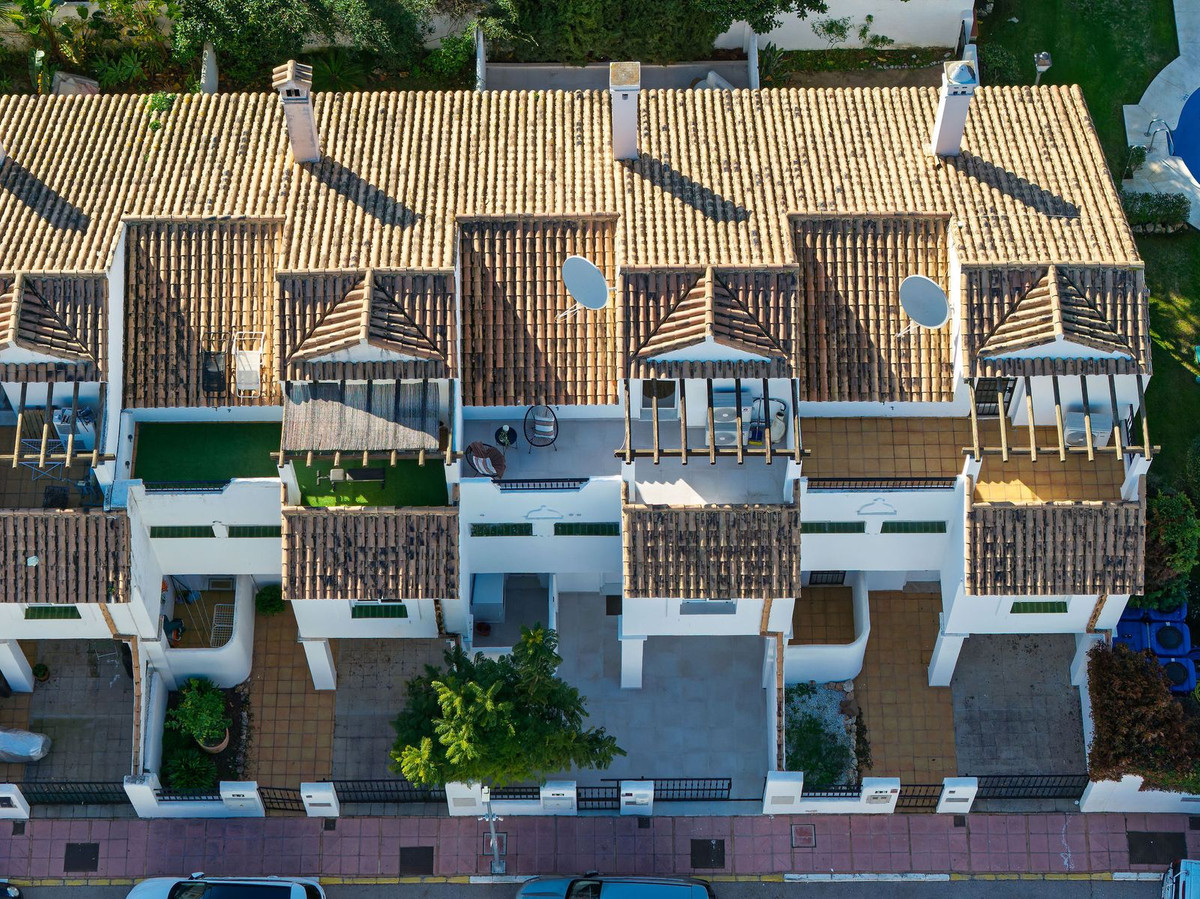 3 Bed Townhouse for sale in Nueva Andalucía Costa Del Sol, Málaga, Spain