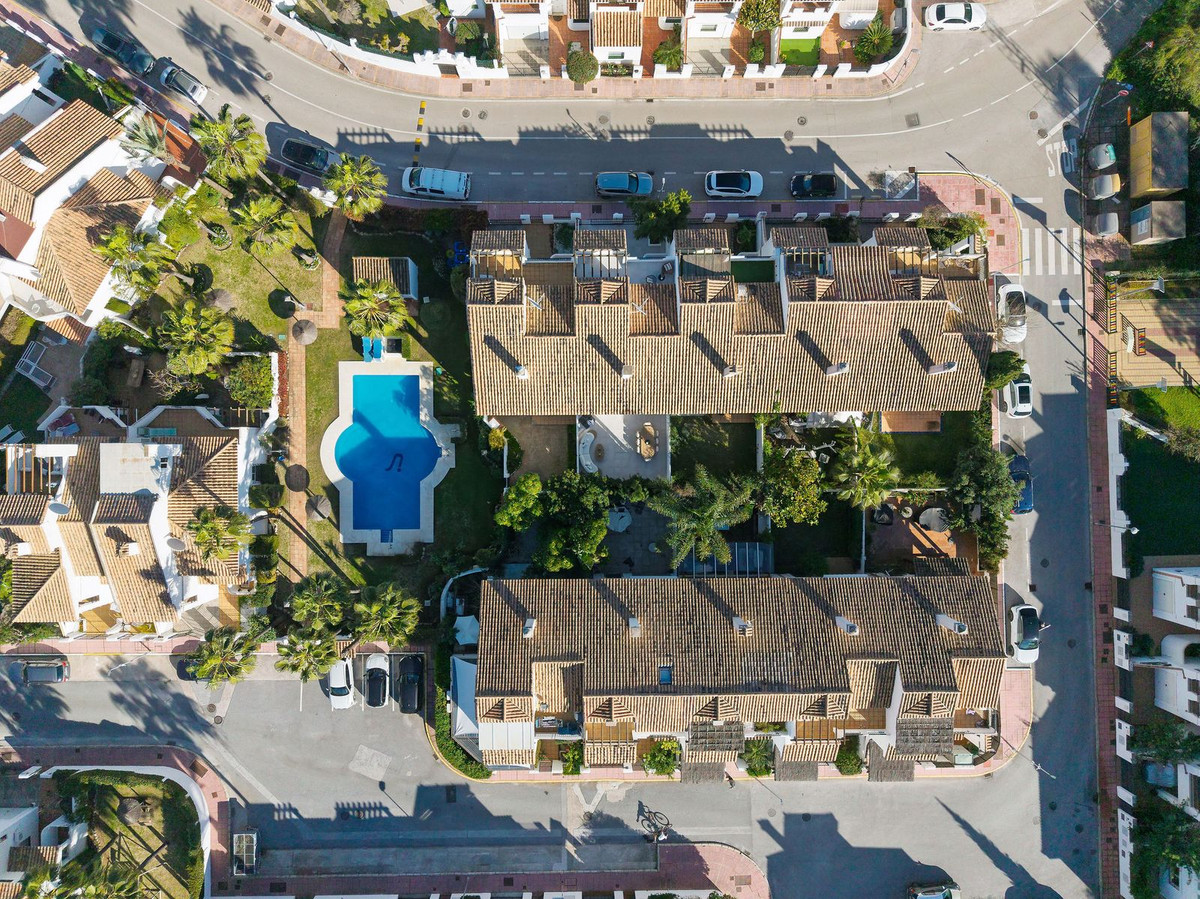 3 Bed Townhouse for sale in Nueva Andalucía Costa Del Sol, Málaga, Spain
