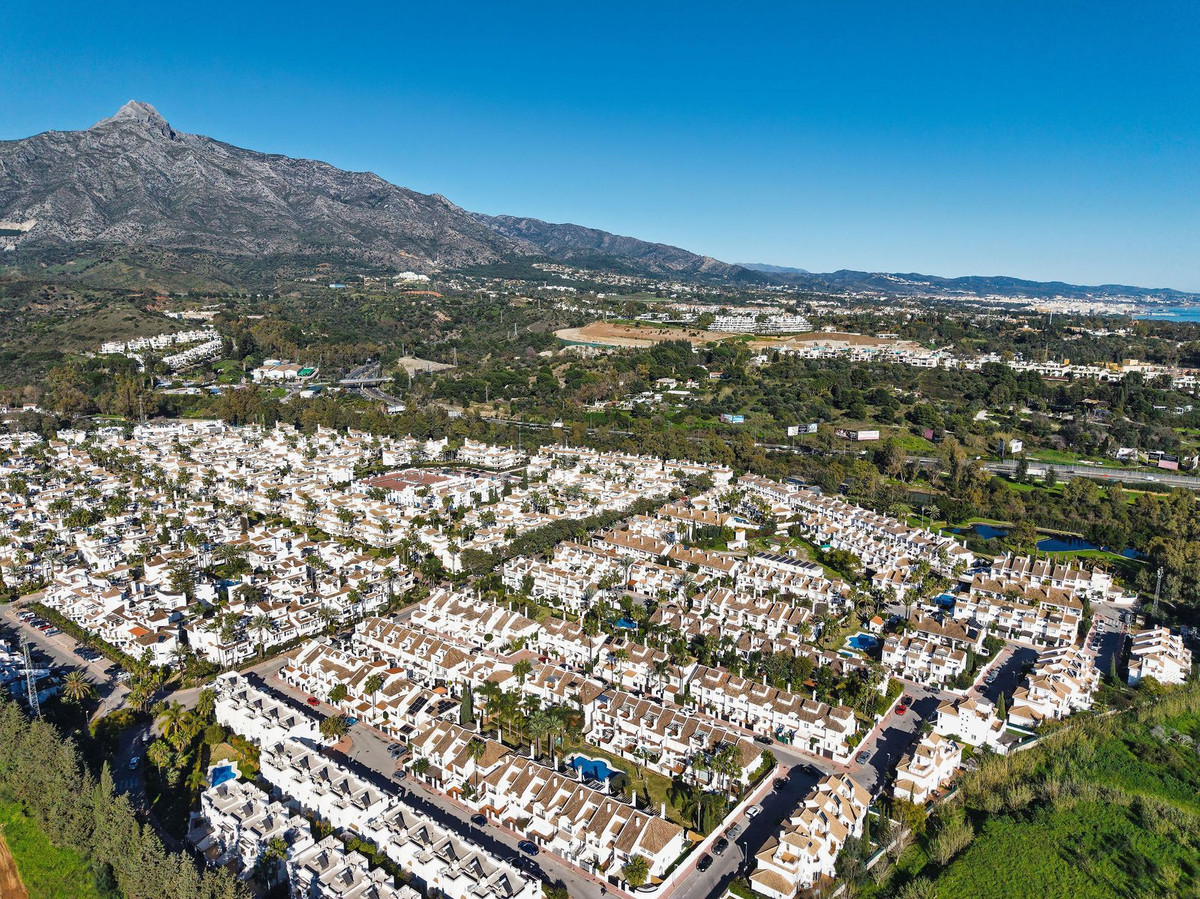 3 Bed Townhouse for sale in Nueva Andalucía Costa Del Sol, Málaga, Spain