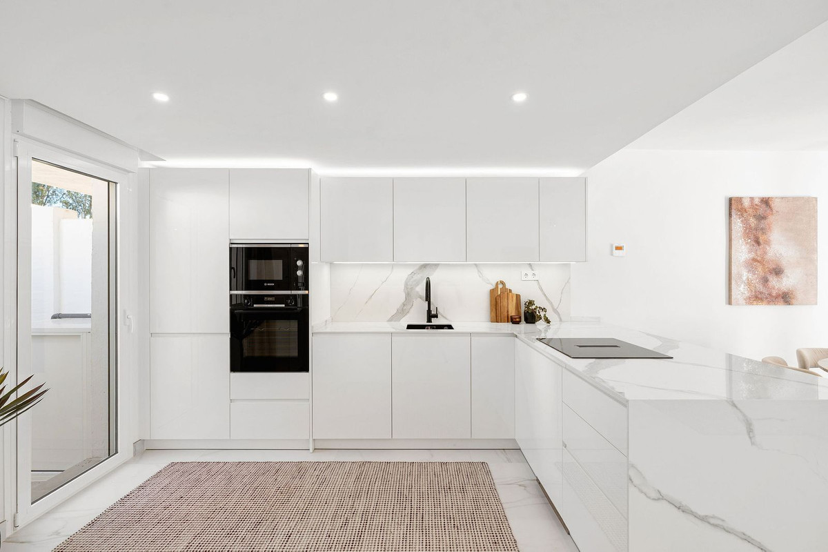 3 Bed Townhouse for sale in Nueva Andalucía Costa Del Sol, Málaga, Spain