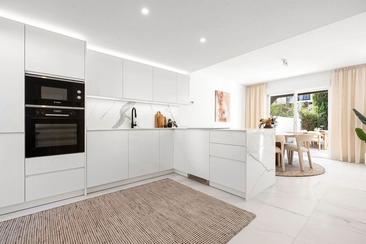 3 Bed Townhouse for sale in Nueva Andalucía Costa Del Sol, Málaga, Spain