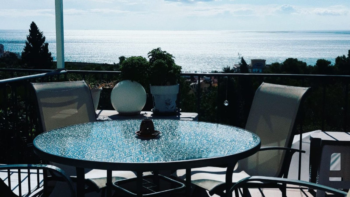 4 Bed Townhouse for sale in Estepona Costa Del Sol, Málaga, Spain
