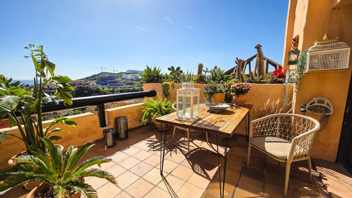 3 Bed Apartment for sale in La Duquesa Costa Del Sol, Málaga, Spain