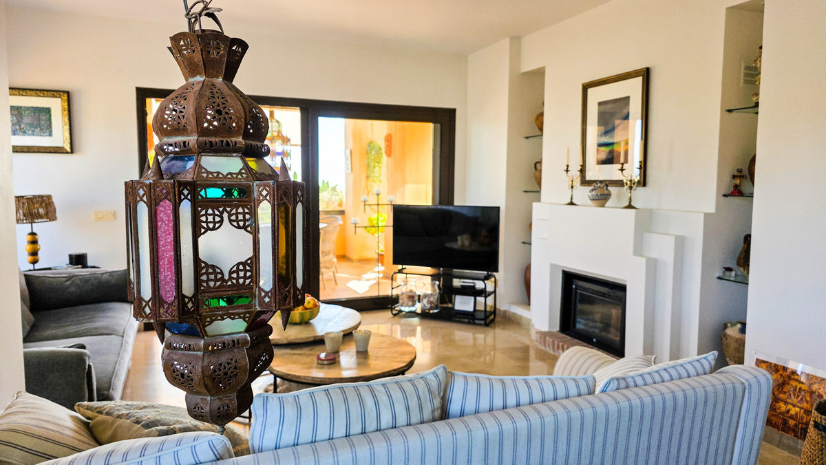 3 Bed Apartment for sale in La Duquesa Costa Del Sol, Málaga, Spain