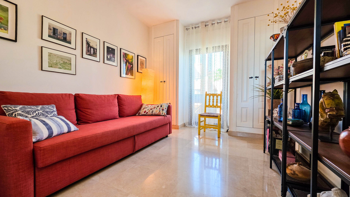 3 Bed Apartment for sale in La Duquesa Costa Del Sol, Málaga, Spain