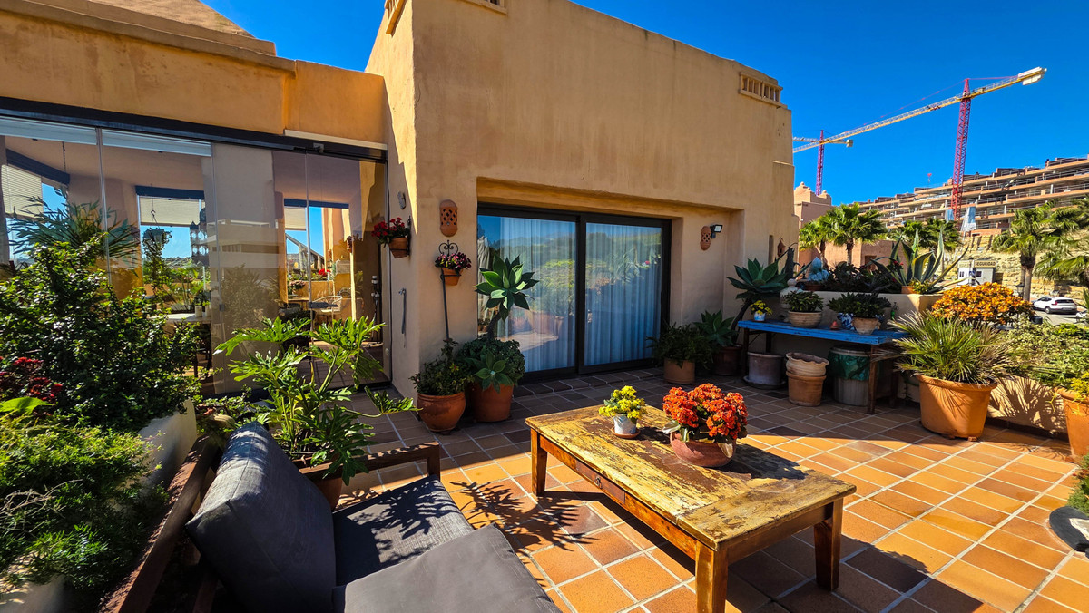 3 Bed Apartment for sale in La Duquesa Costa Del Sol, Málaga, Spain