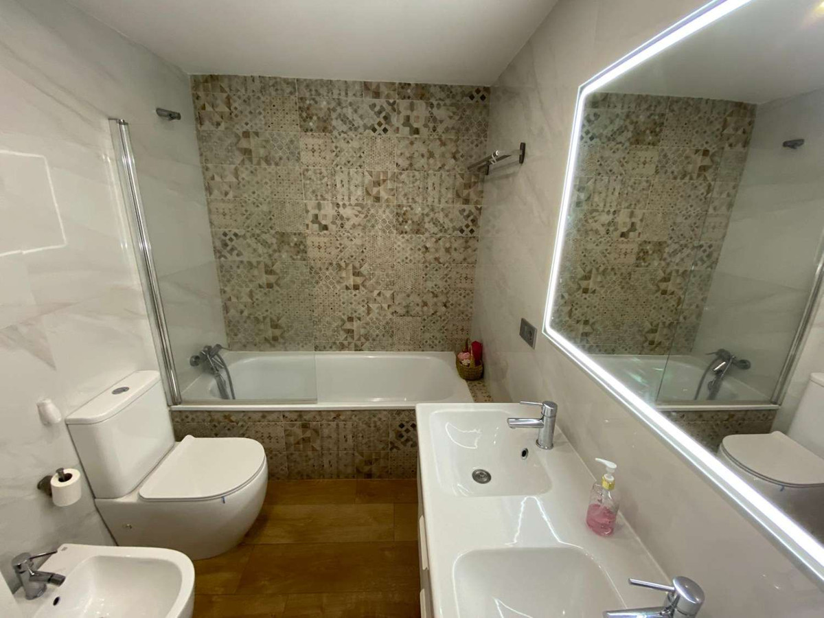 Se vende Adosada de 4 dormitorios en Costa Del Sol, Málaga, España