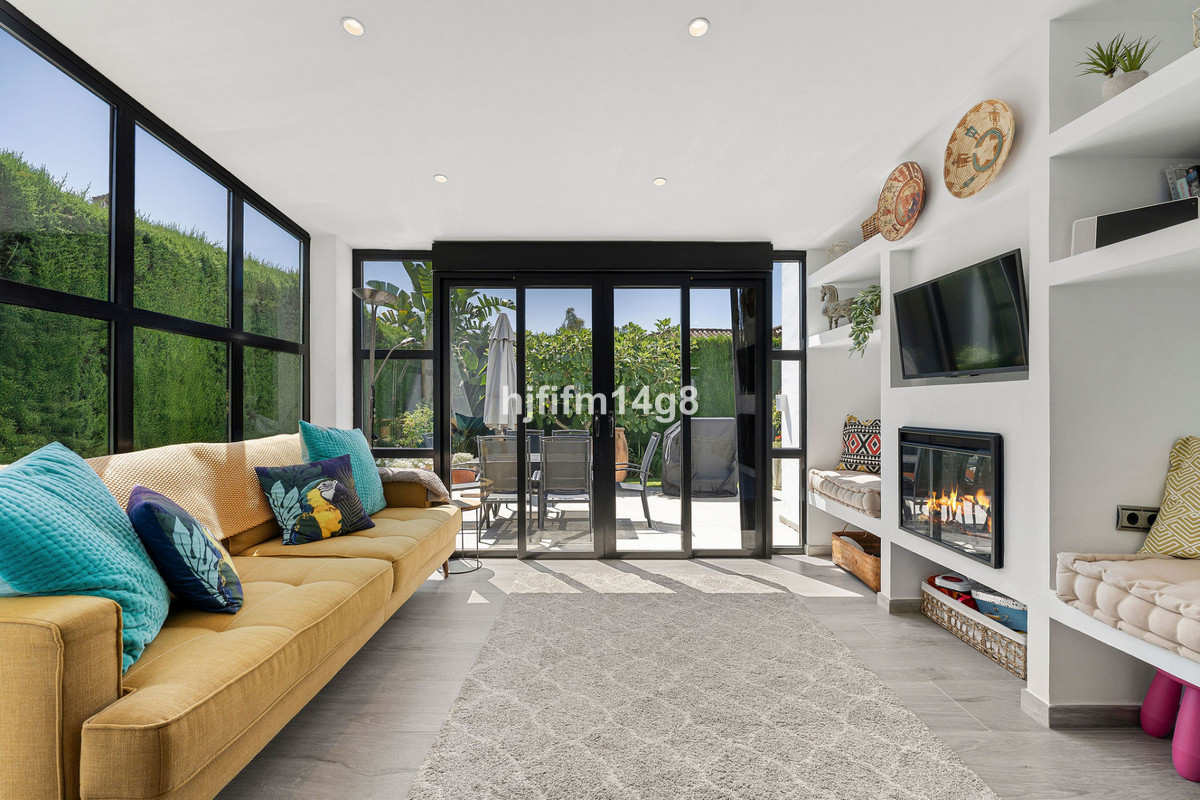 Se vende Villa - Chalet de 5 dormitorios en Costa Del Sol, Málaga, España
