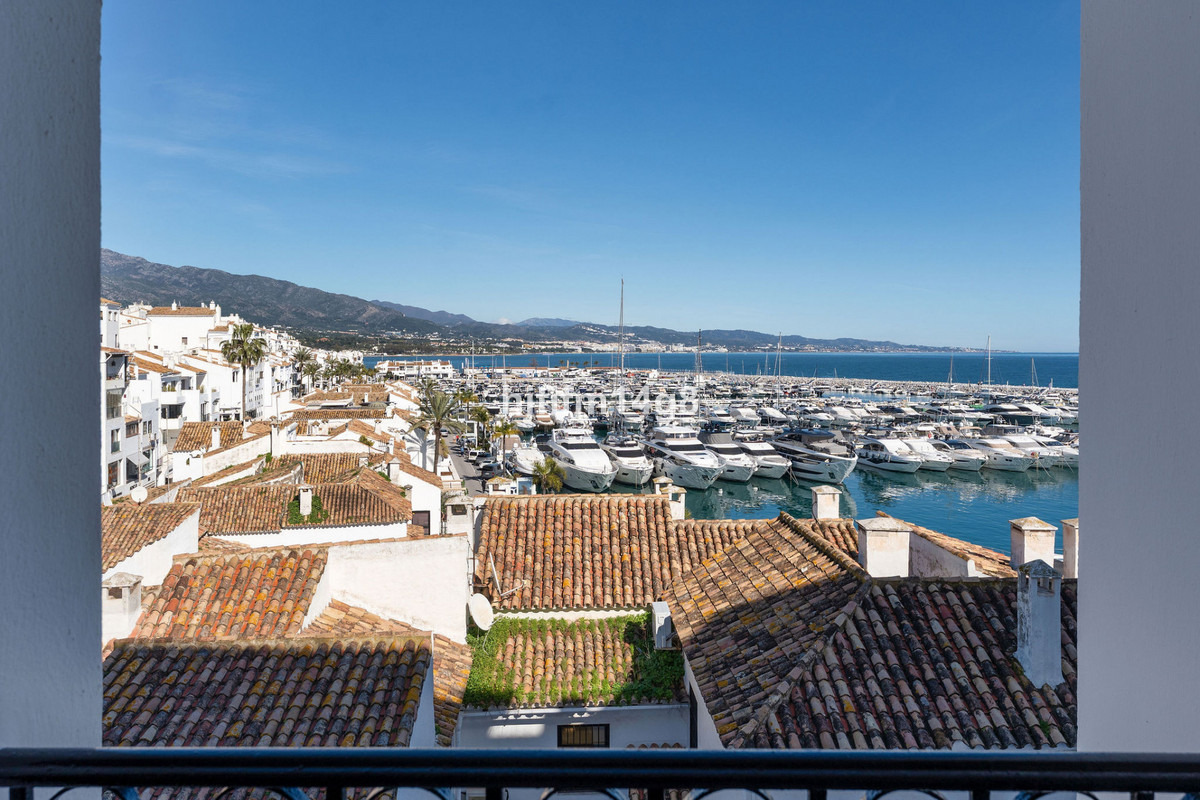 2 Bed Apartment for sale in Puerto Banús Costa Del Sol, Málaga, Spain