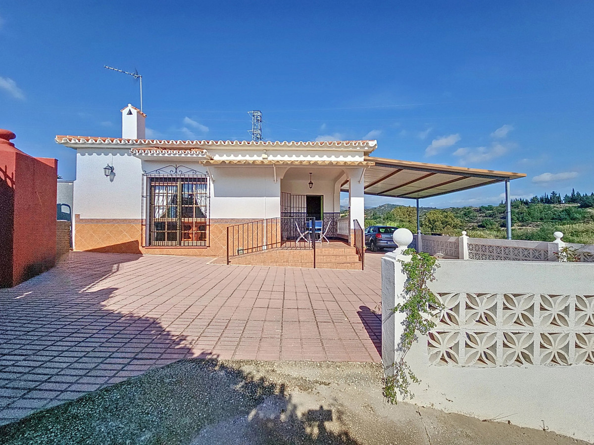 Se vende Finca - Cortijo de 3 dormitorios en Costa Del Sol, Málaga, España