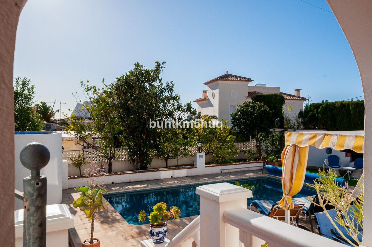 Se vende Villa - Chalet de 3 dormitorios en Costa Blanca, Alicante, España