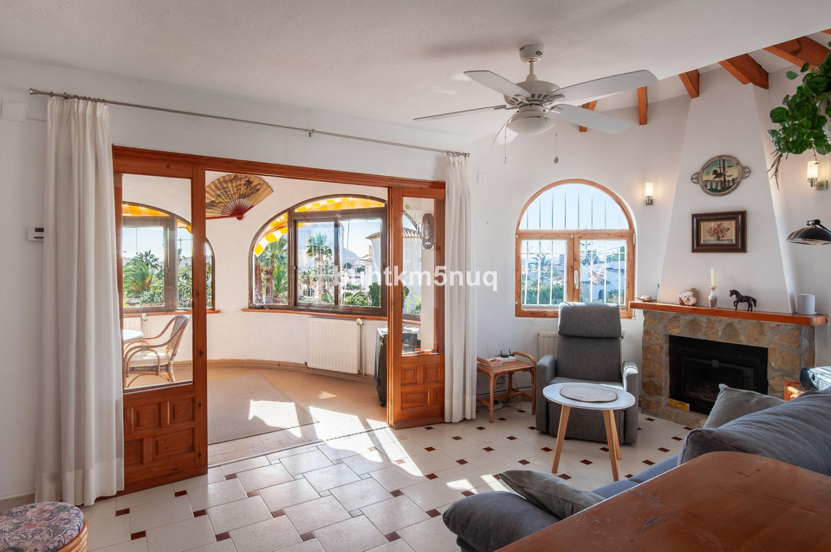 Se vende Villa - Chalet de 3 dormitorios en Costa Blanca, Alicante, España