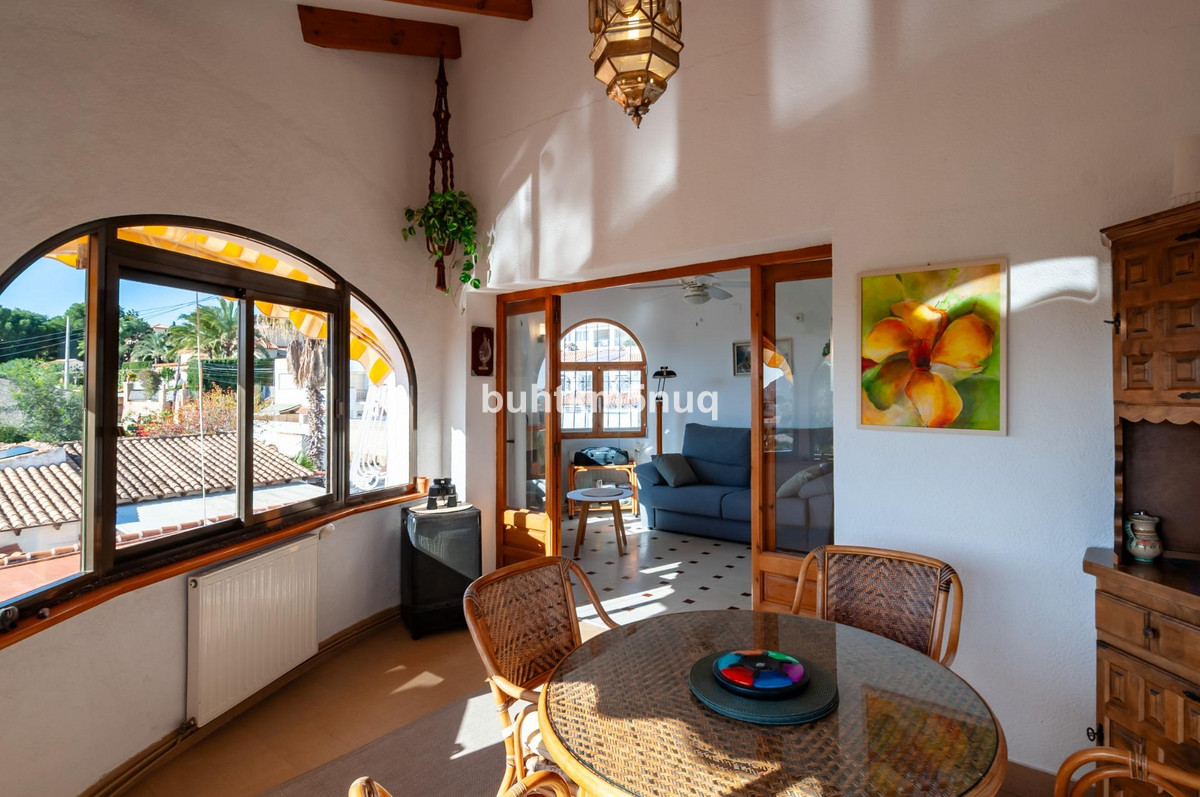 Se vende Villa - Chalet de 3 dormitorios en Costa Blanca, Alicante, España