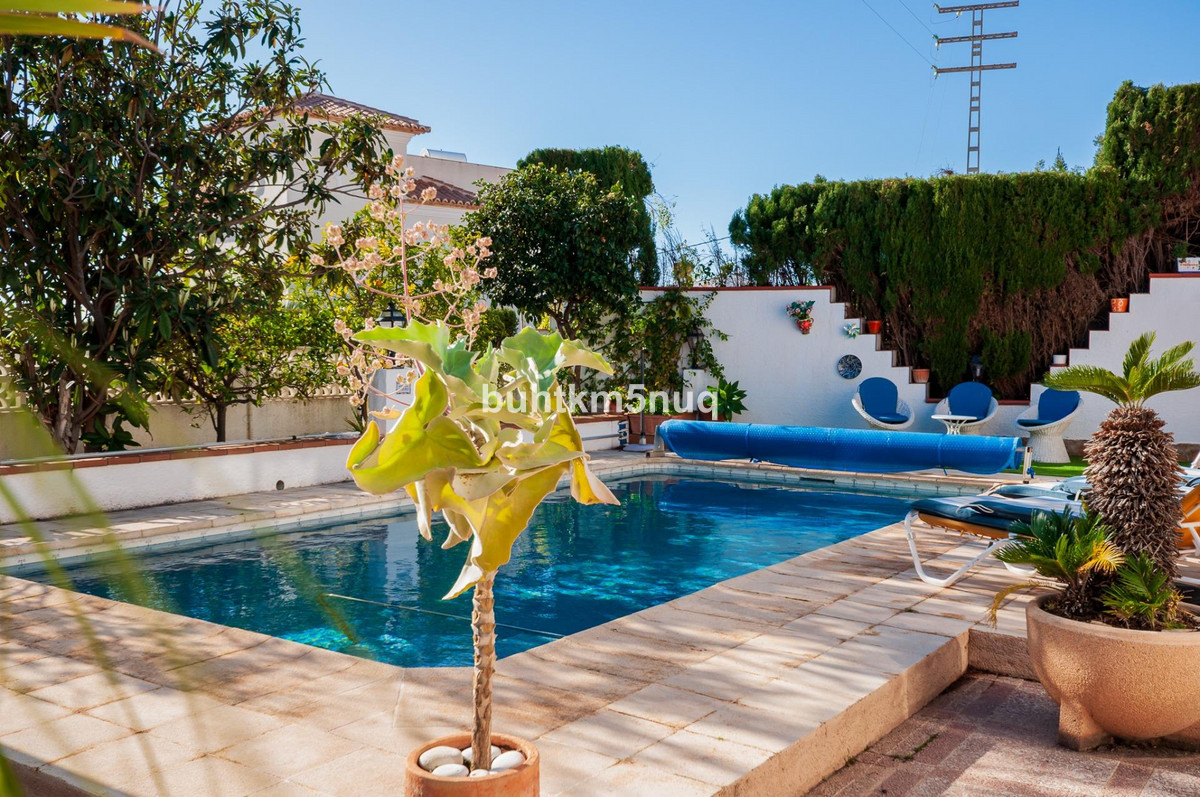 Se vende Villa - Chalet de 3 dormitorios en Costa Blanca, Alicante, España
