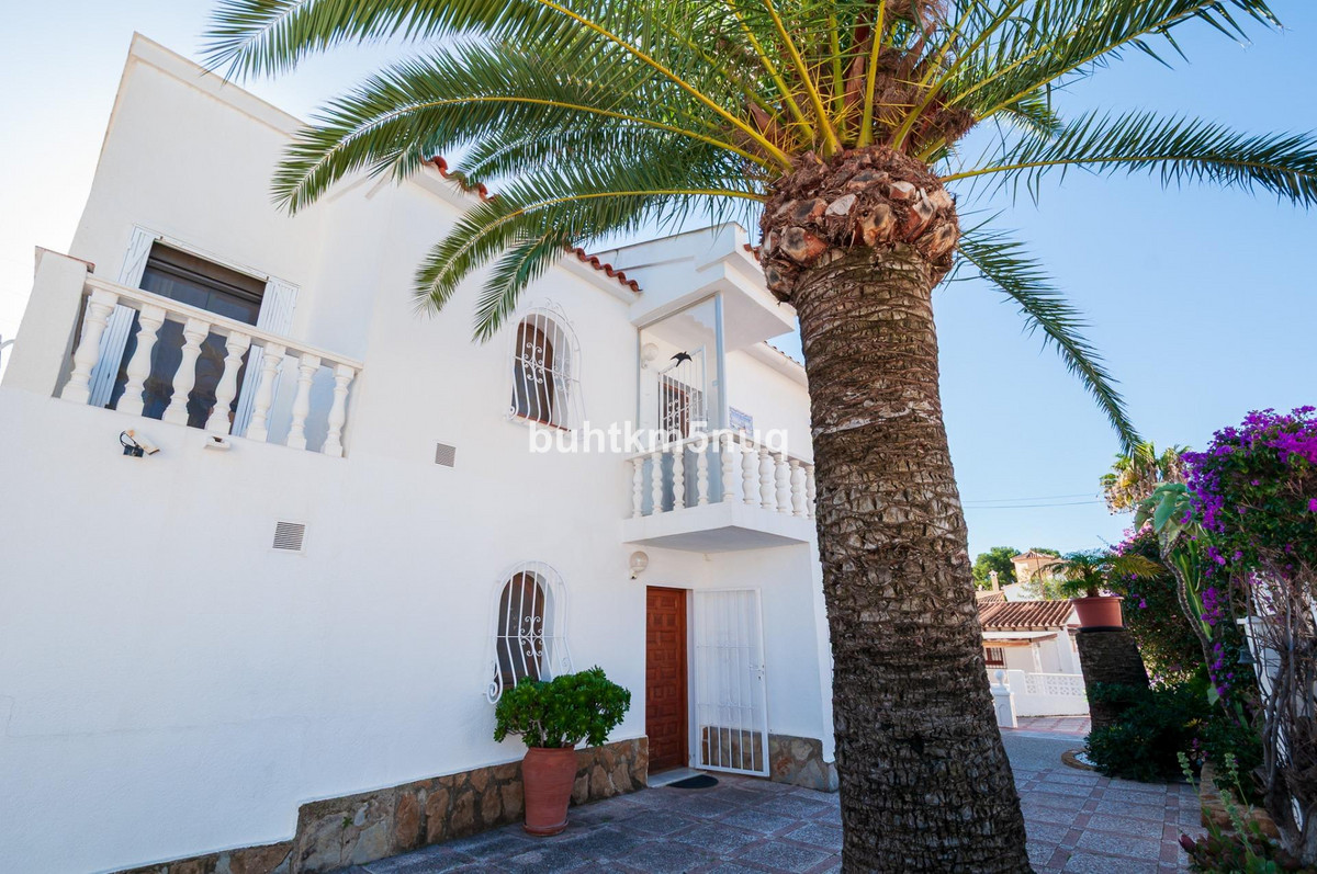 Se vende Villa - Chalet de 3 dormitorios en Costa Blanca, Alicante, España