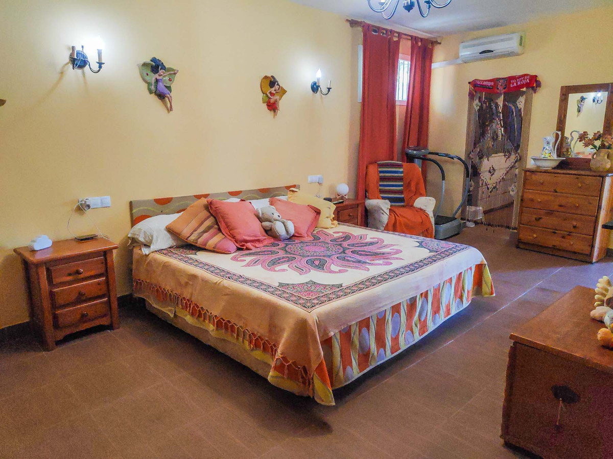 Se vende Villa - Chalet de 6 dormitorios en Costa Del Sol, Málaga, España