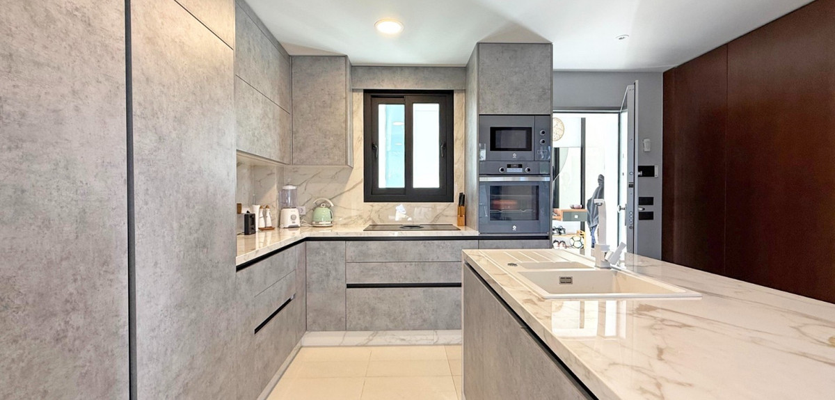 Se vende Villa - Chalet de 3 dormitorios en Costa Blanca, Alicante, España