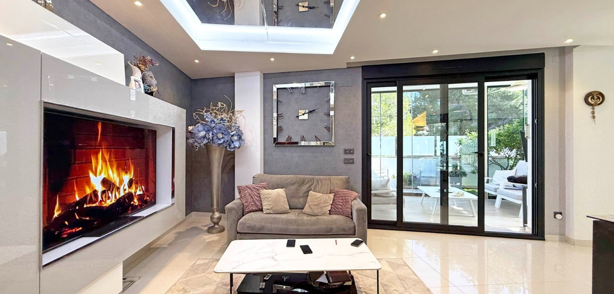 Se vende Villa - Chalet de 3 dormitorios en Costa Blanca, Alicante, España