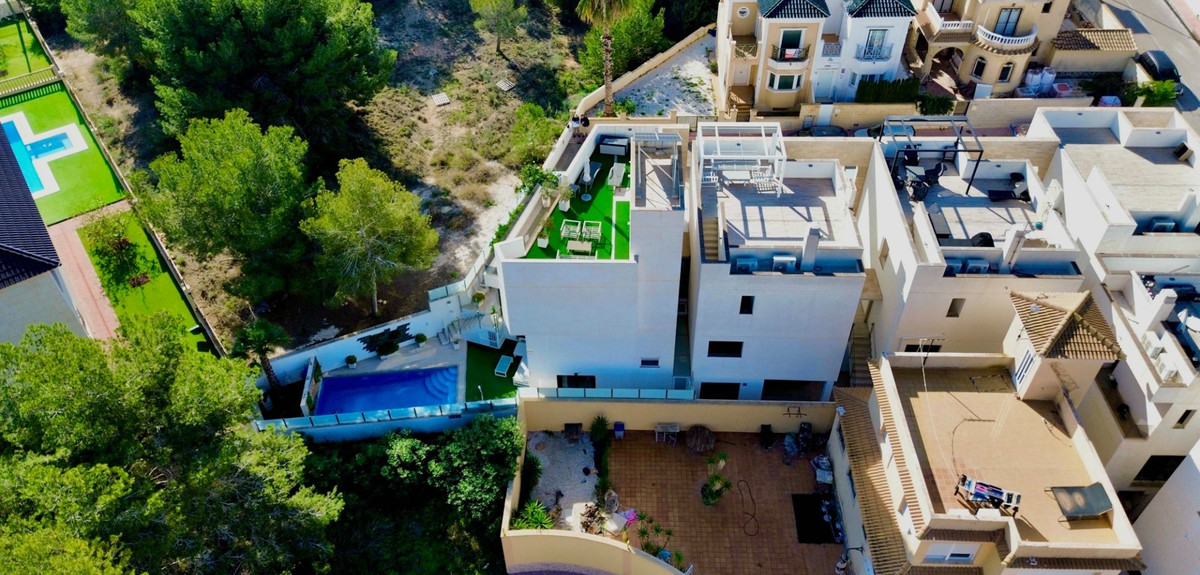 Se vende Villa - Chalet de 3 dormitorios en Costa Blanca, Alicante, España