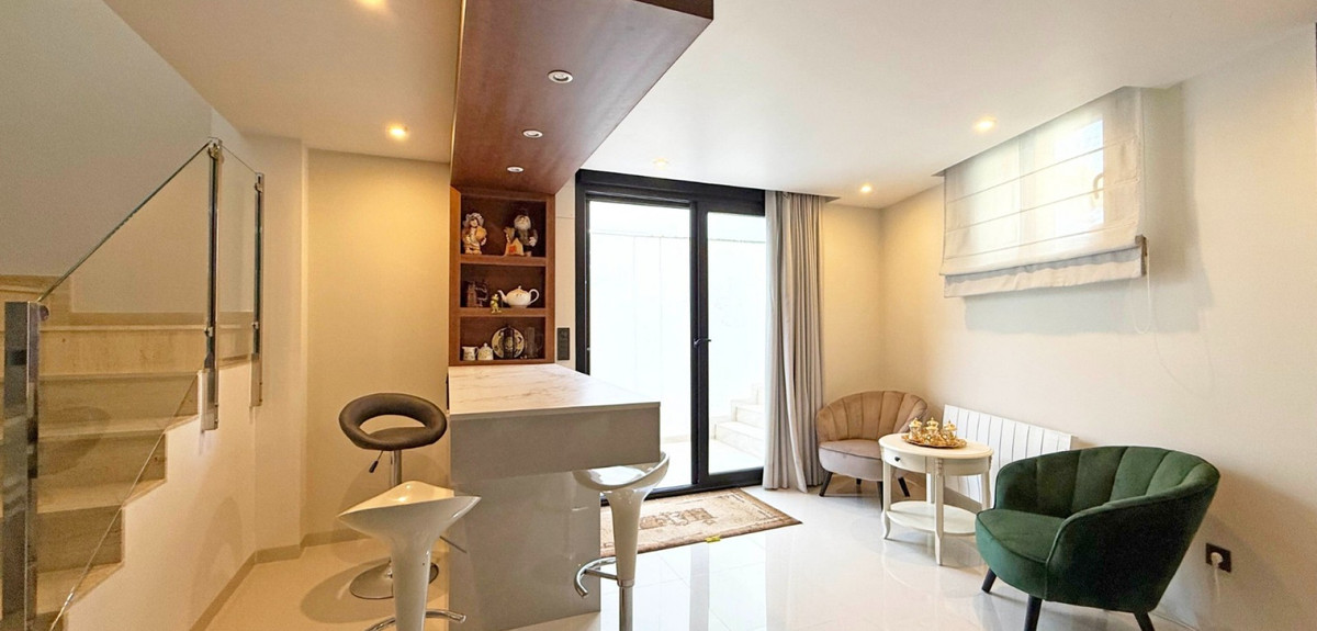 Se vende Villa - Chalet de 3 dormitorios en Costa Blanca, Alicante, España
