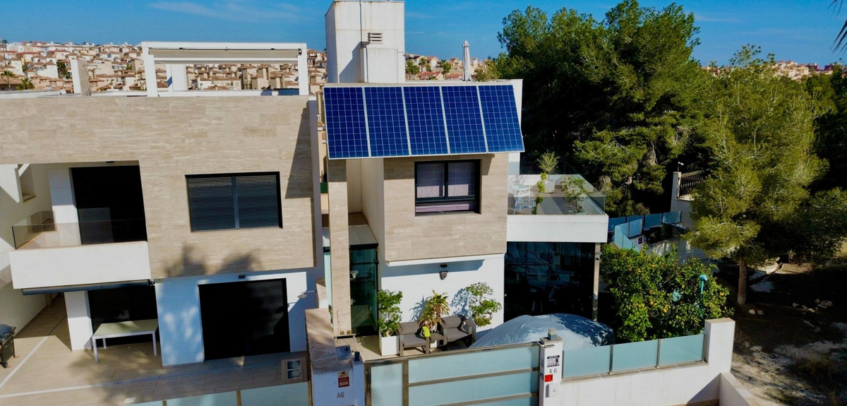 Se vende Villa - Chalet de 3 dormitorios en Costa Blanca, Alicante, España