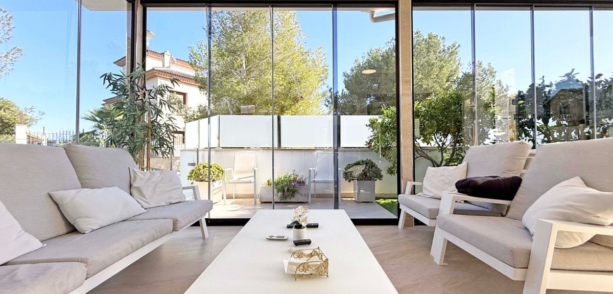 Se vende Villa - Chalet de 3 dormitorios en Costa Blanca, Alicante, España