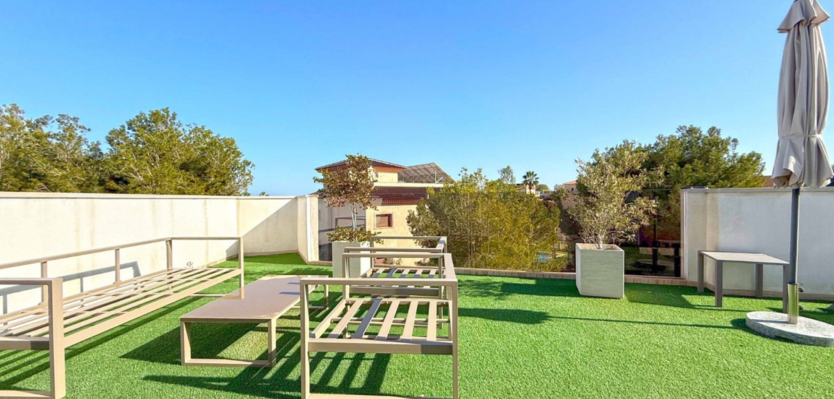 Se vende Villa - Chalet de 3 dormitorios en Costa Blanca, Alicante, España