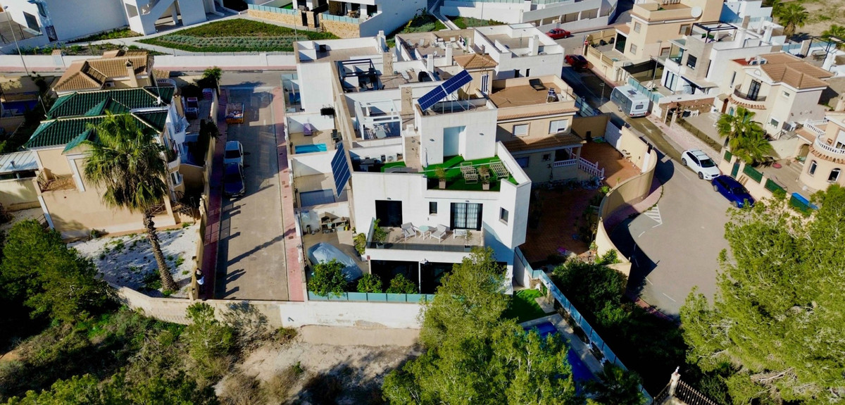Se vende Villa - Chalet de 3 dormitorios en Costa Blanca, Alicante, España