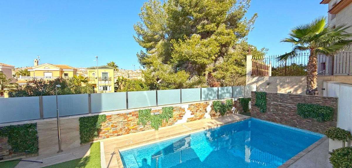 Se vende Villa - Chalet de 3 dormitorios en Costa Blanca, Alicante, España