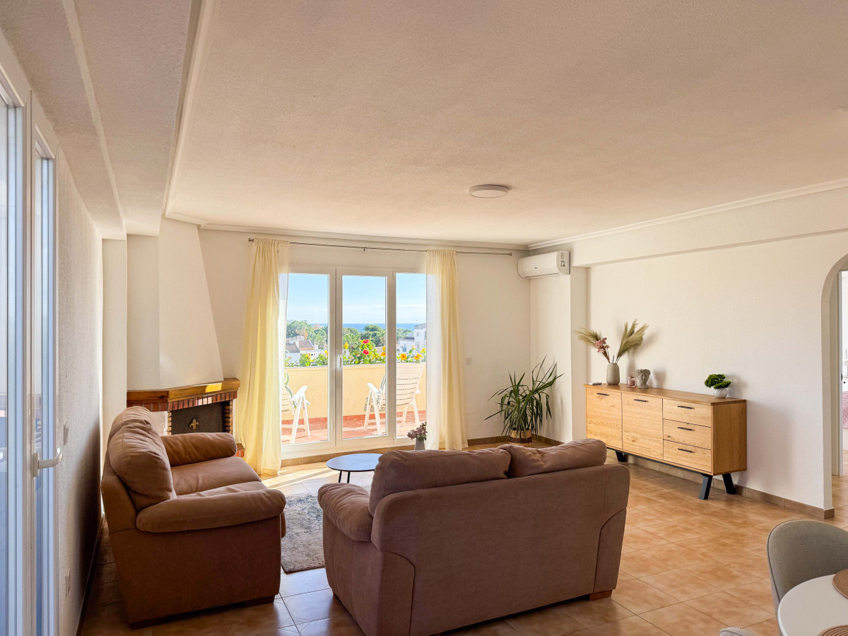 Se vende Ático de 2 dormitorios en Costa Blanca, Alicante, España