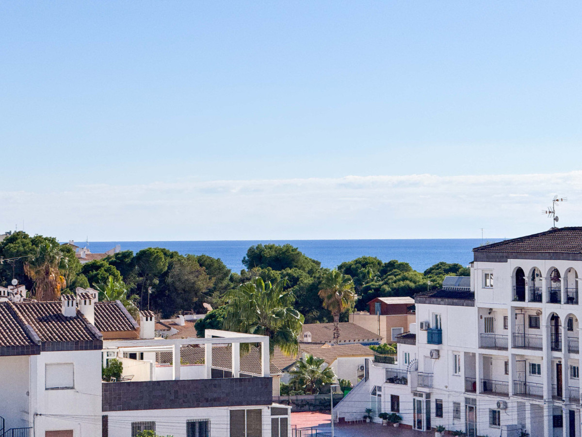 Se vende Ático de 2 dormitorios en Costa Blanca, Alicante, España