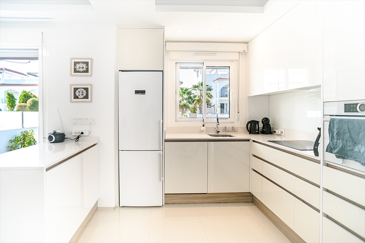Se vende Apartamento Planta Baja de 2 dormitorios en Costa Blanca, Alicante, España