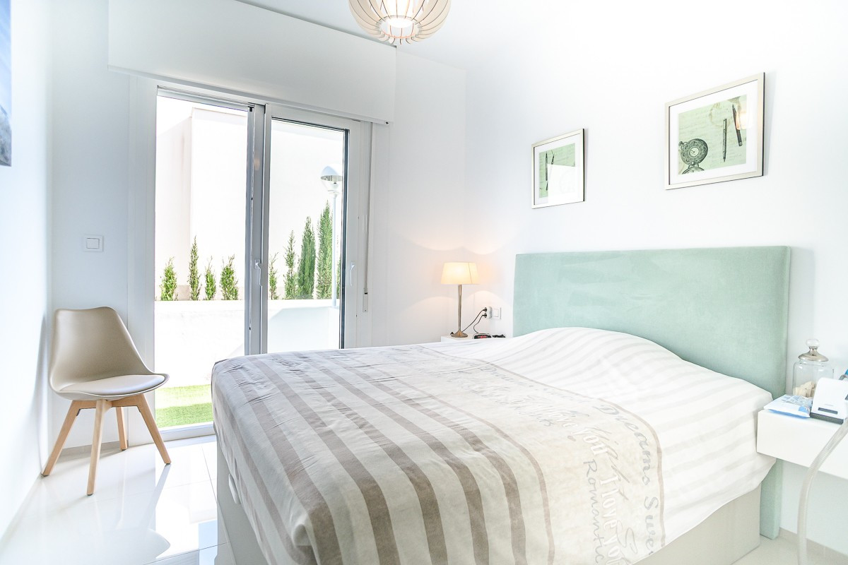 Se vende Apartamento Planta Baja de 2 dormitorios en Costa Blanca, Alicante, España