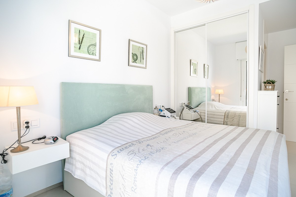 Se vende Apartamento Planta Baja de 2 dormitorios en Costa Blanca, Alicante, España
