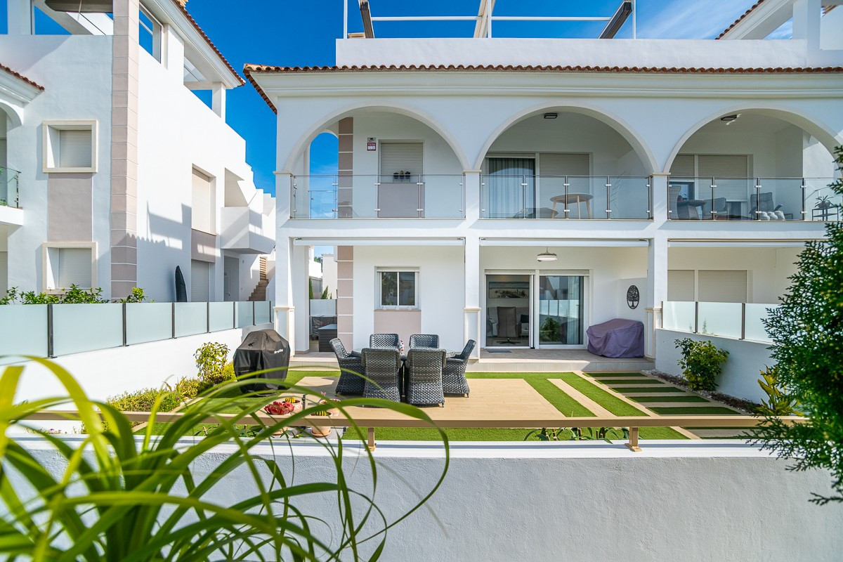 Se vende Apartamento Planta Baja de 2 dormitorios en Costa Blanca, Alicante, España