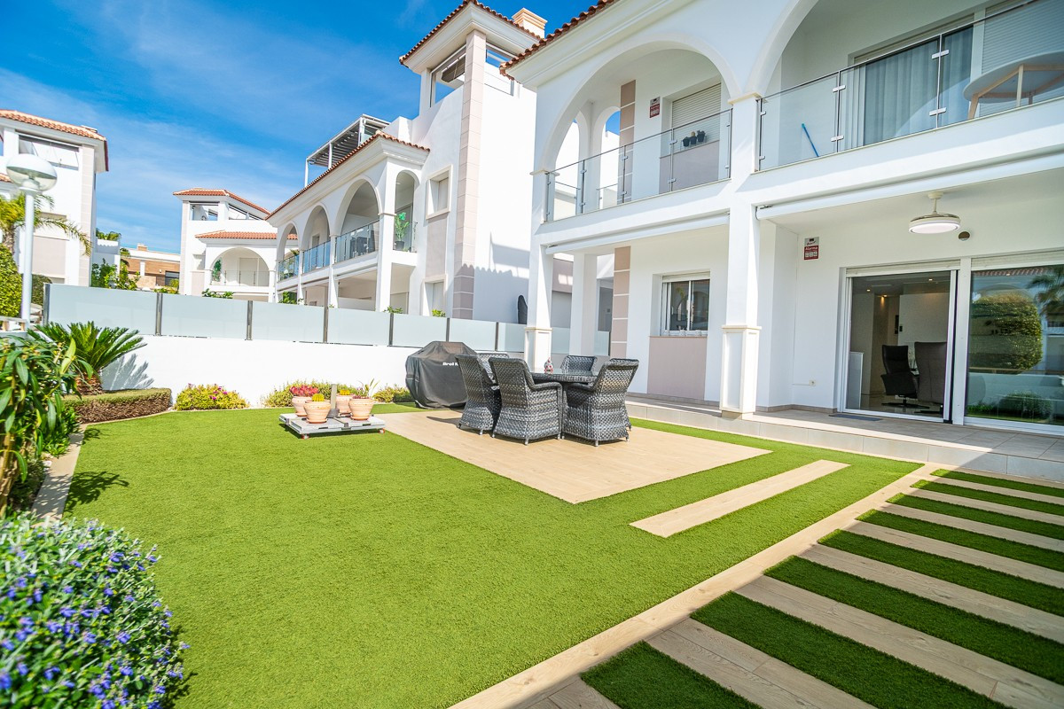 Se vende Apartamento Planta Baja de 2 dormitorios en Costa Blanca, Alicante, España