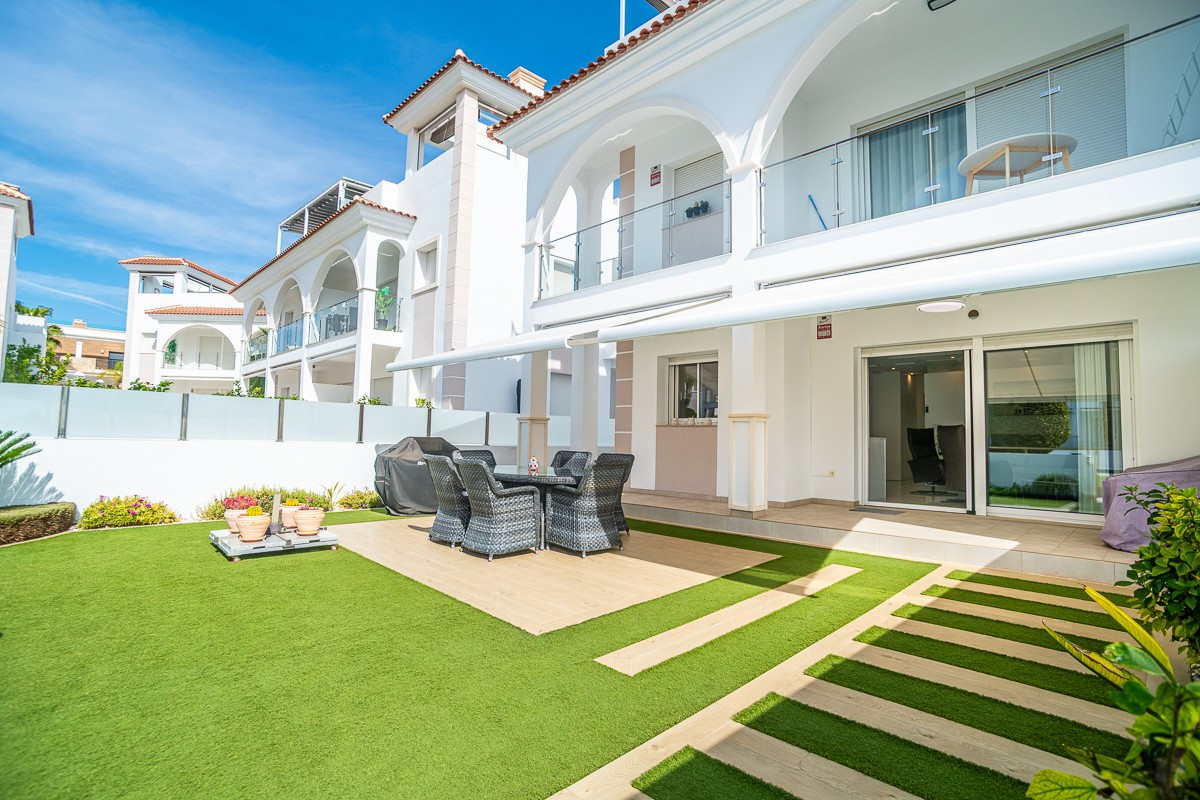 Se vende Apartamento Planta Baja de 2 dormitorios en Costa Blanca, Alicante, España