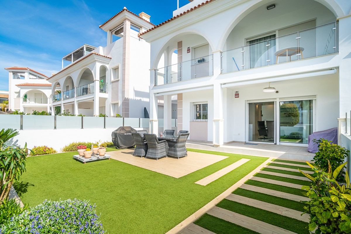 Se vende Apartamento Planta Baja de 2 dormitorios en Costa Blanca, Alicante, España