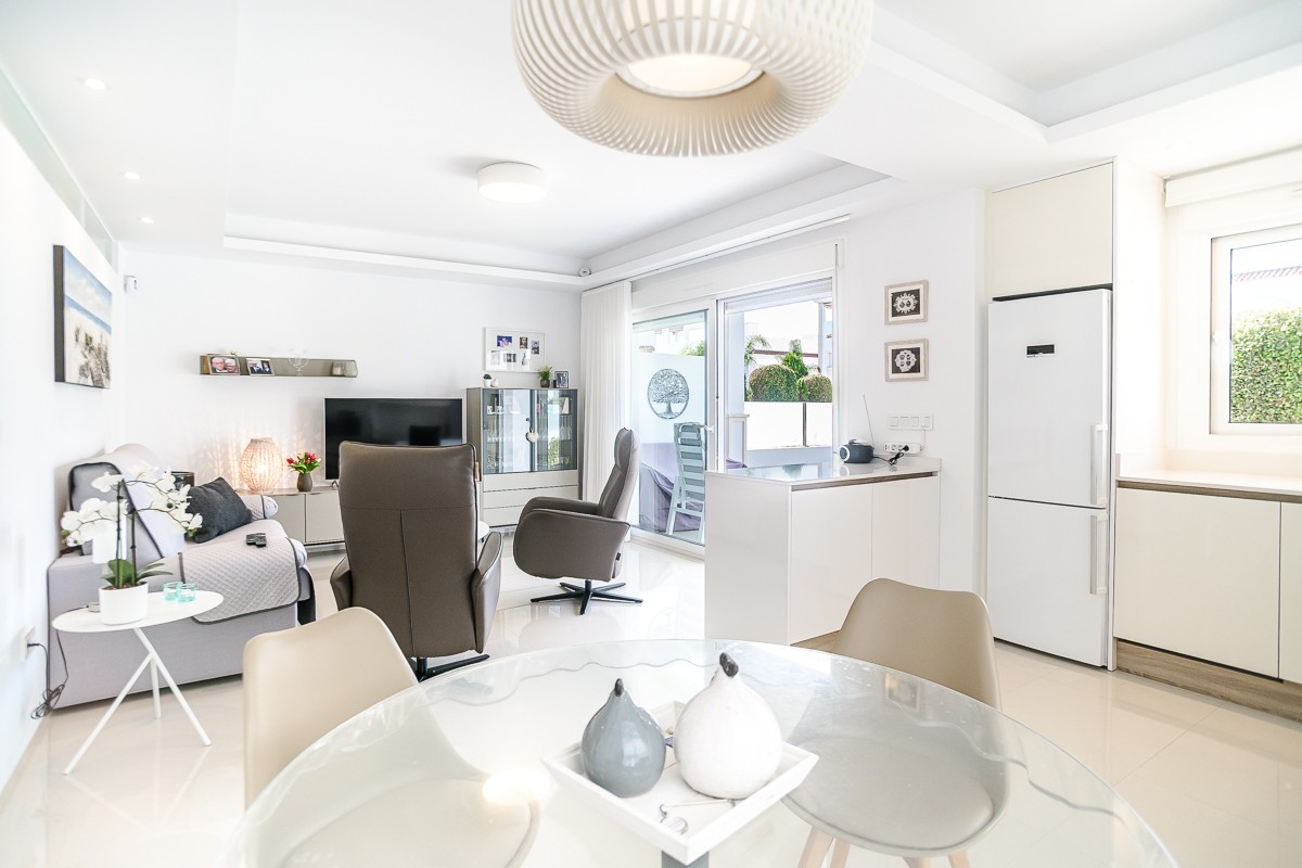 Se vende Apartamento Planta Baja de 2 dormitorios en Costa Blanca, Alicante, España