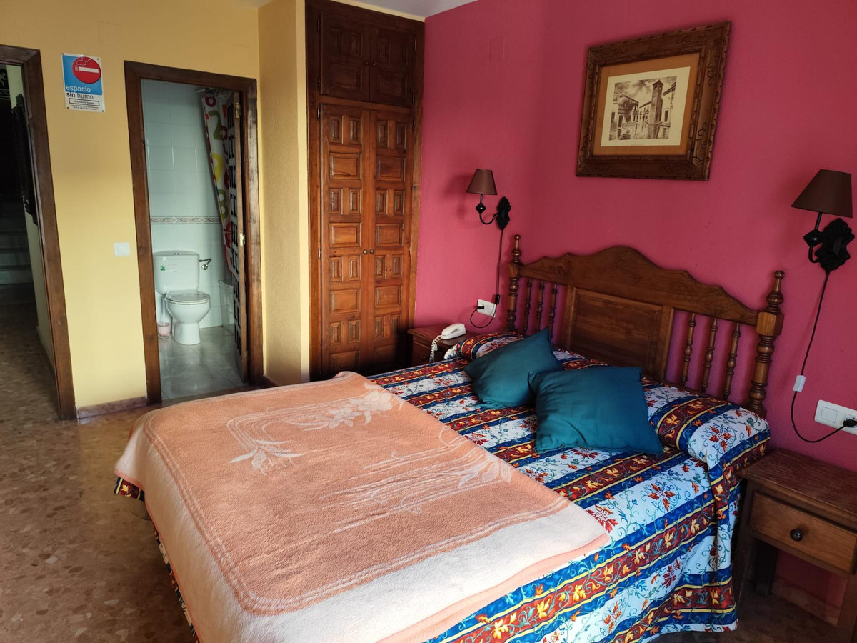 12 Bed Commercial unit for sale in Ronda Costa Del Sol, Málaga, Spain
