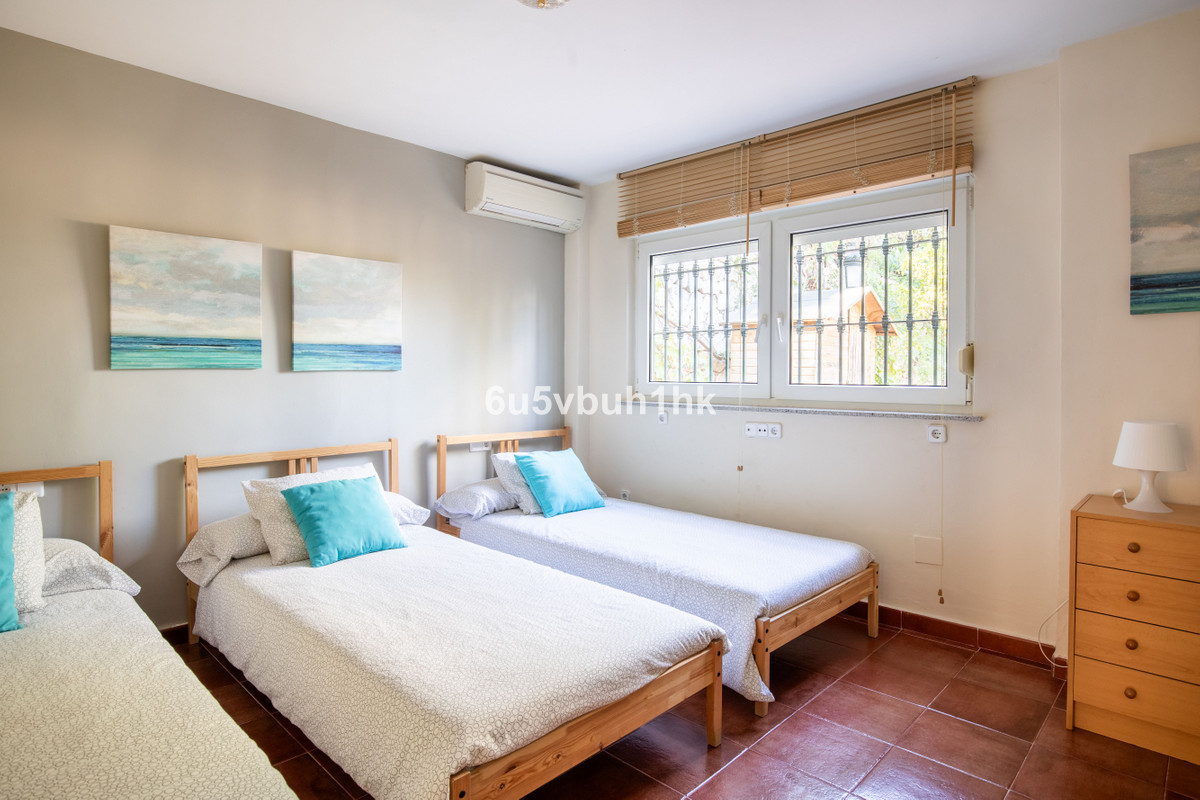 5 Bed Townhouse for sale in Alhaurín De La Torre Costa Del Sol, Málaga, Spain