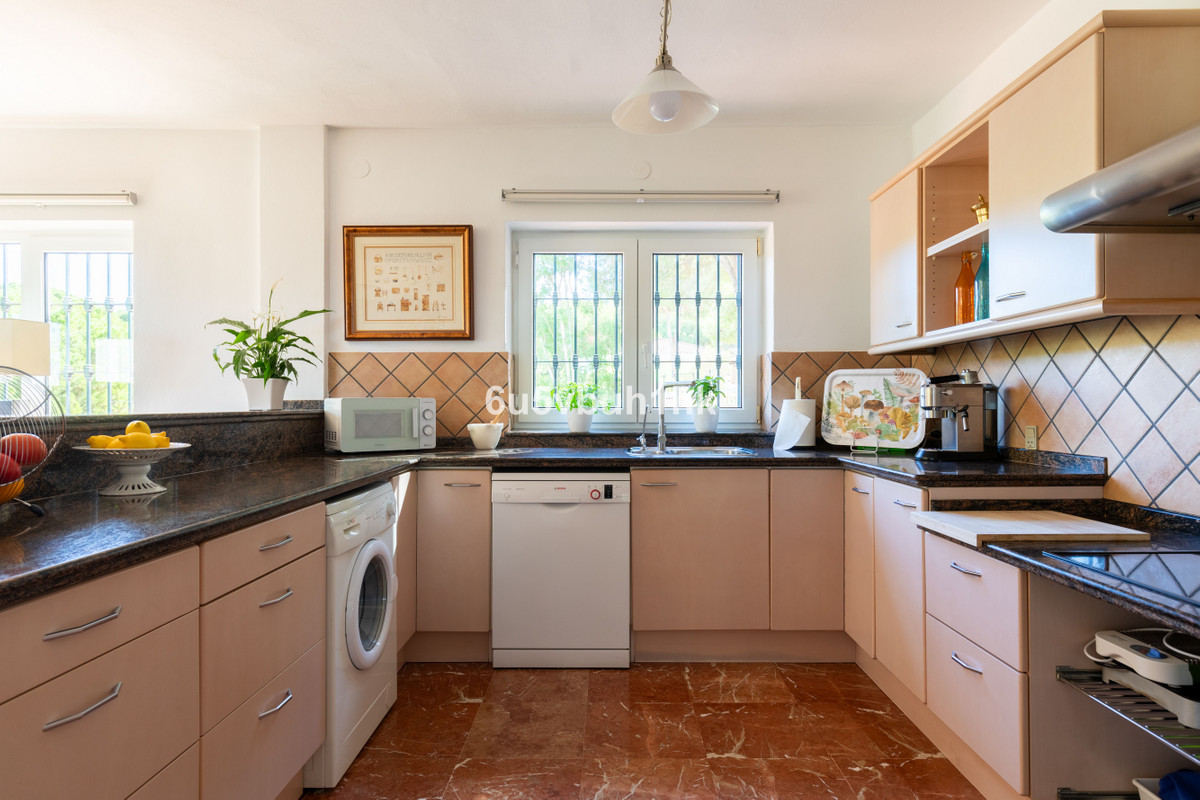 5 Bed Townhouse for sale in Alhaurín De La Torre Costa Del Sol, Málaga, Spain